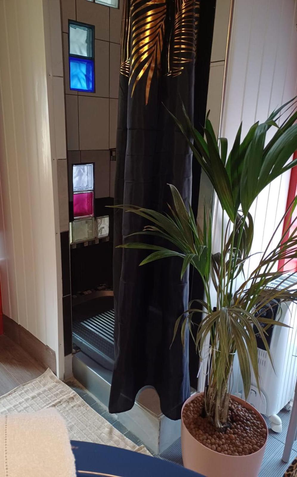 Le Lion Dort Bed & Breakfast Cormeilles-en-Parisis Luaran gambar